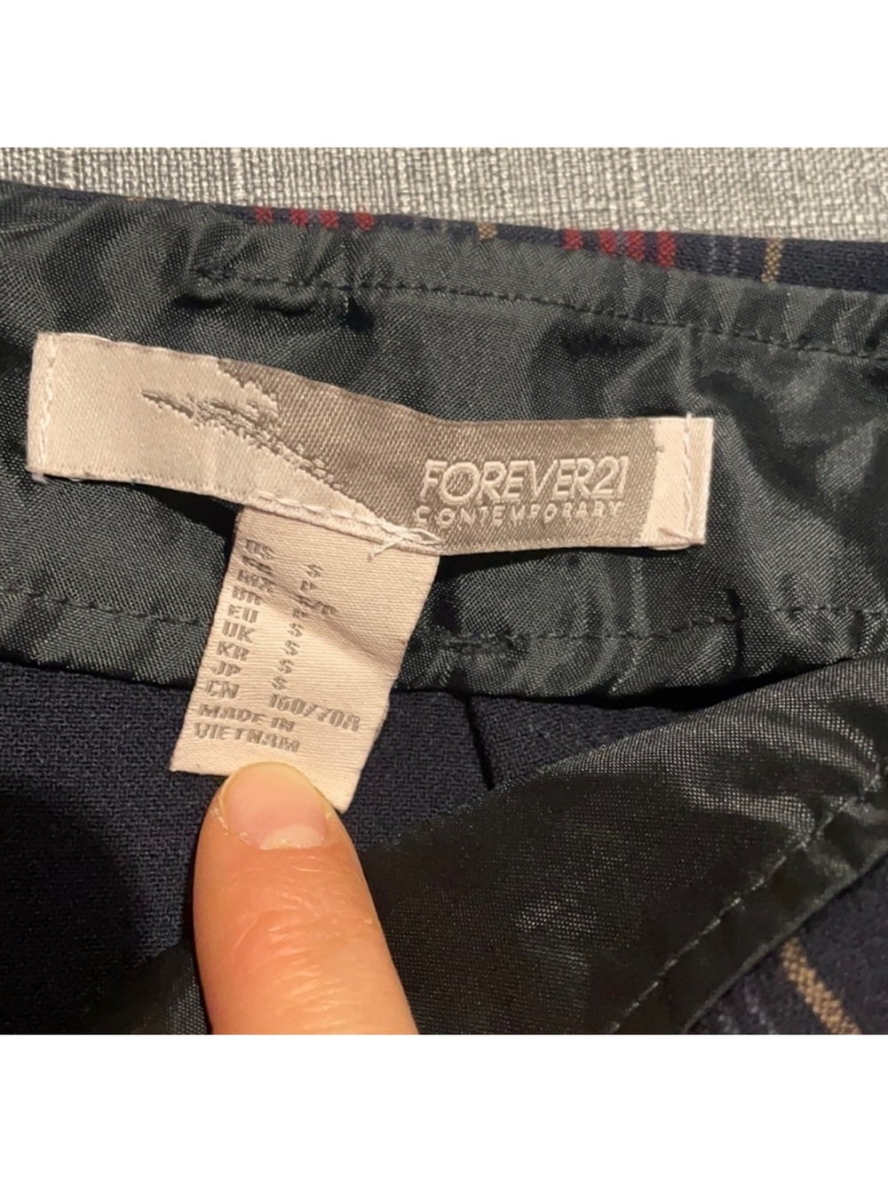 FOREVER21 Plaid Mini Skirt with Zipper Detail - Picture 4 of 4